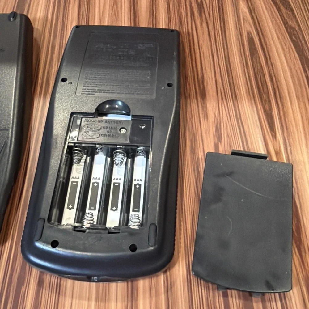 Texas Instruments TI-83 Plus Graphing Calculator Tested Works Great w/ Cover